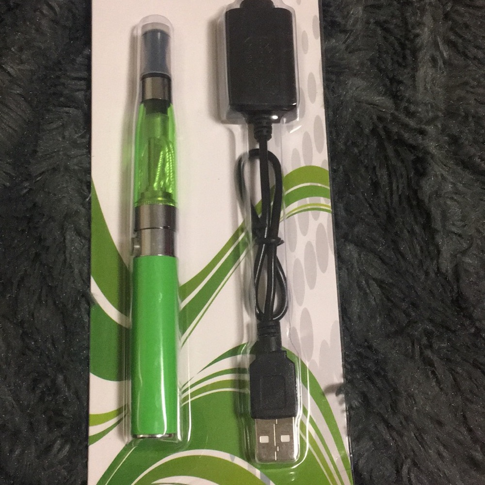 Green V pen